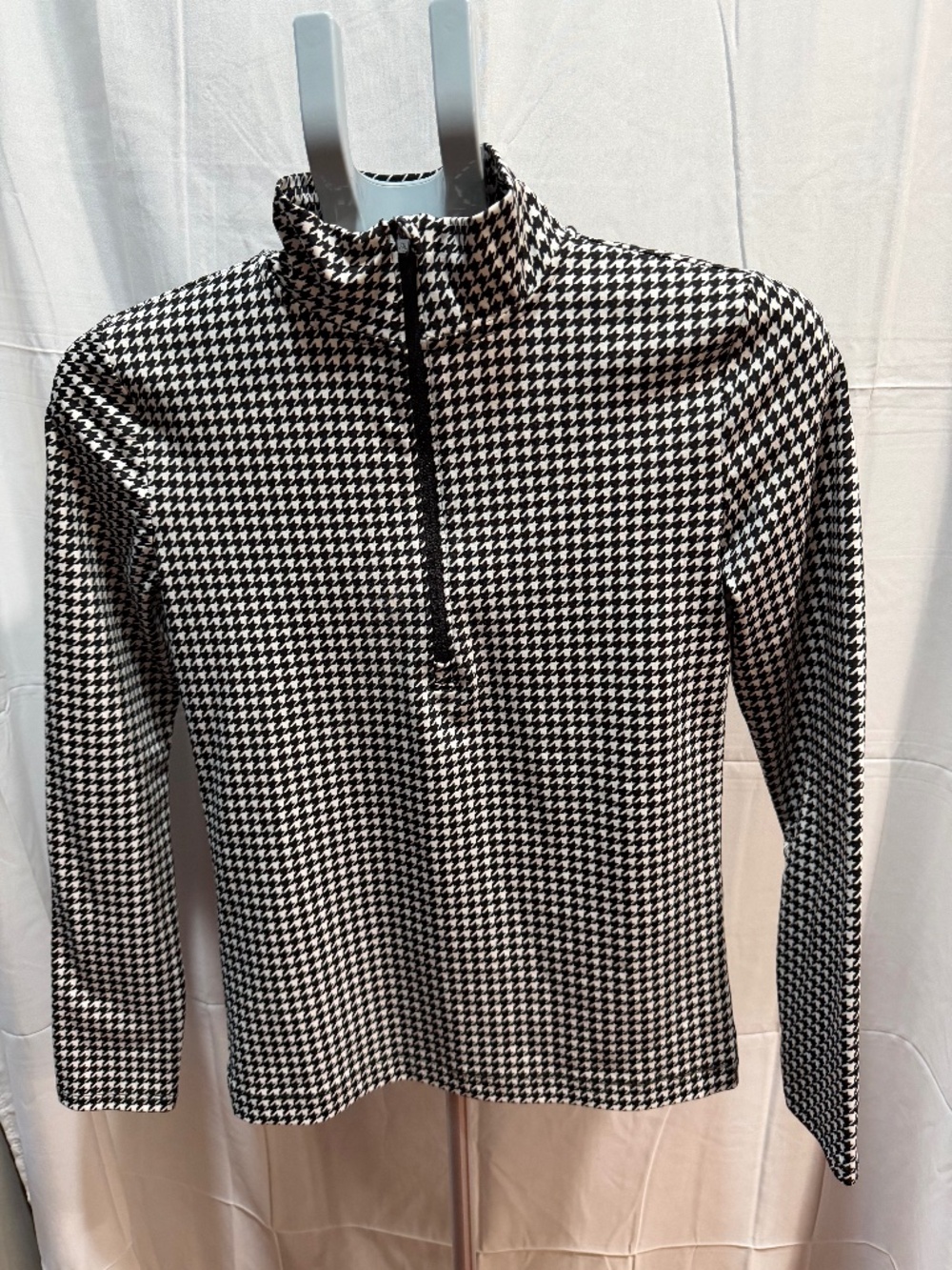 Lou & Grey houndstooth quarter zip sz XS